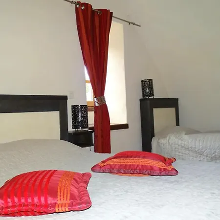 Au Coeur Du Sauveterre Holiday home Le Massegros